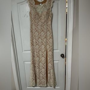 Prom dress only wore once size Junior medium